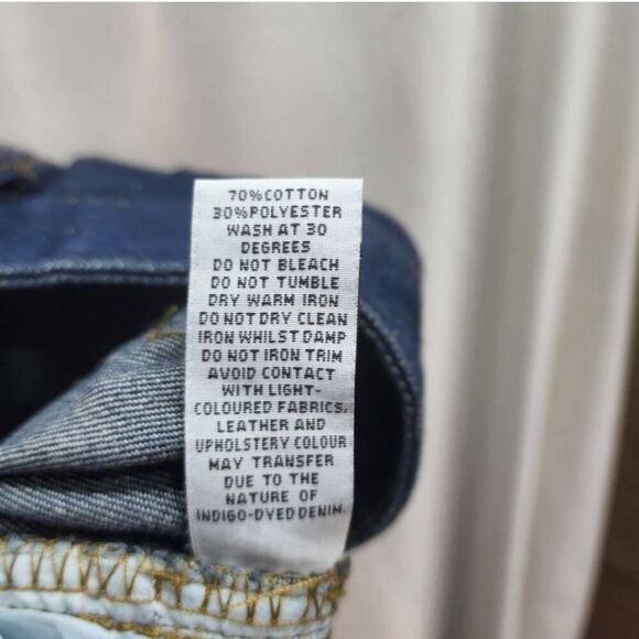 Boohoo High Rise Distressed Straight Leg Jeans Size 8 - Picture 10 of 11